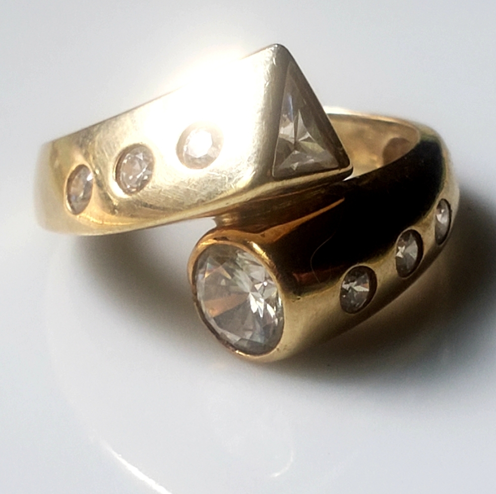 10k Gold Bypass Modern Design Ring